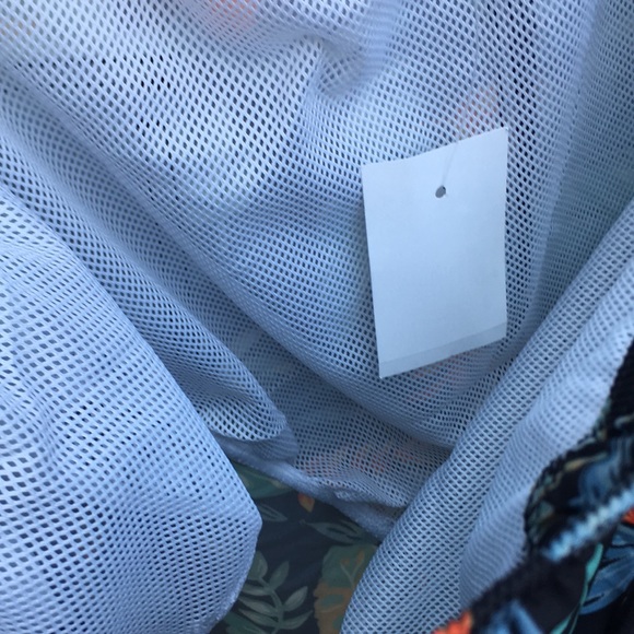 New J. Crew Men’s Tropical Print 6” Swim Trunk Shorts - Picture 7 of 7